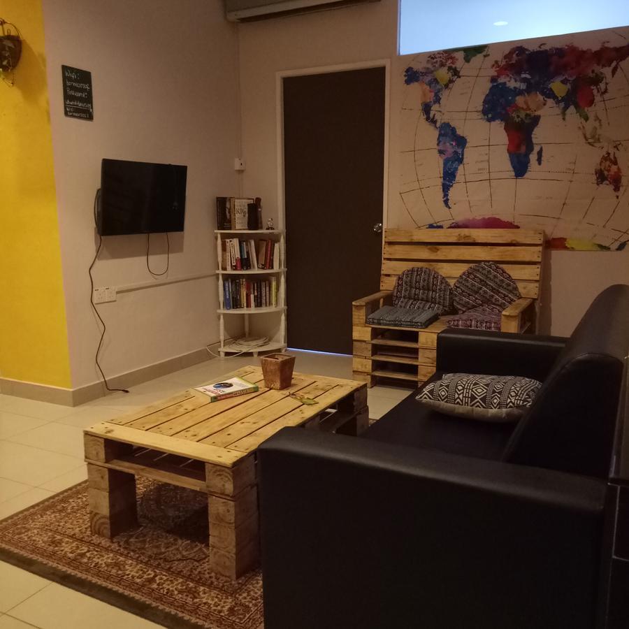 Hood Hostel โกตาคินาบาลู ภายนอก รูปภาพ